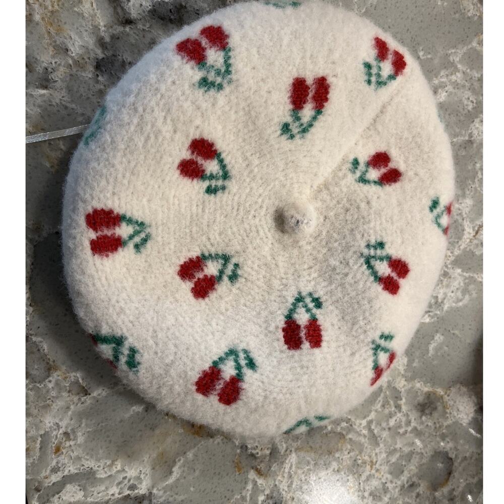 Anthropologie Maeve Icon Cherry Beret White OS Fuzzy Knit French‎ Retro Boho